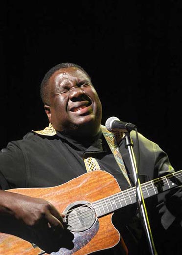 Vusi Mahlasela