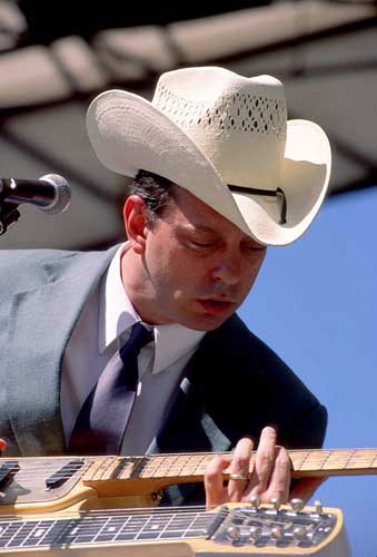  Junior Brown