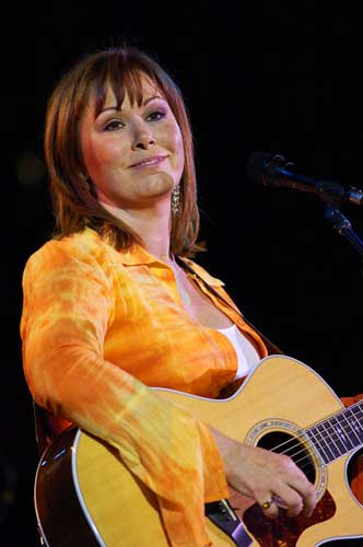  Suzy Bogguss 